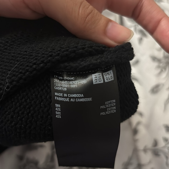 Uniqlo black cardigan - Picture 4 of 4